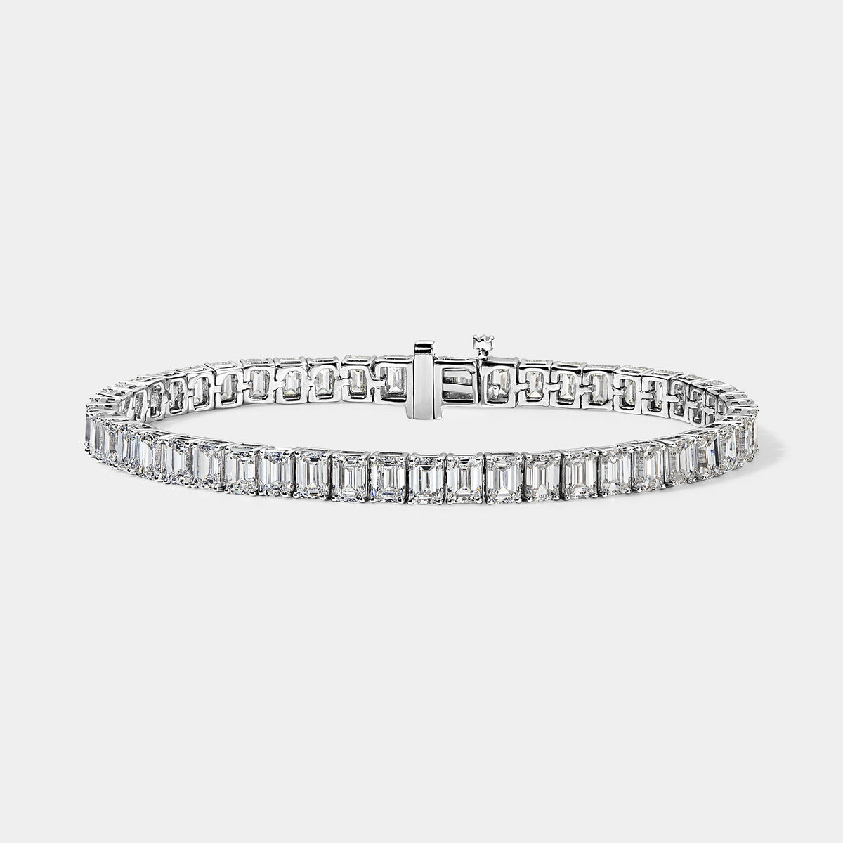 14K White Gold Emerald Tennis Bracelet 12 CTW