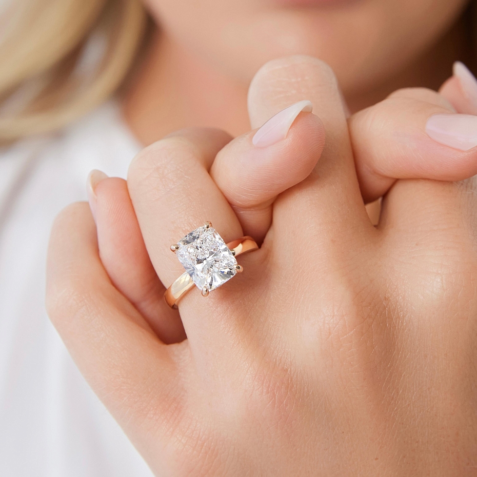 picture CUSHION CUT ENGAGEMENT RING
