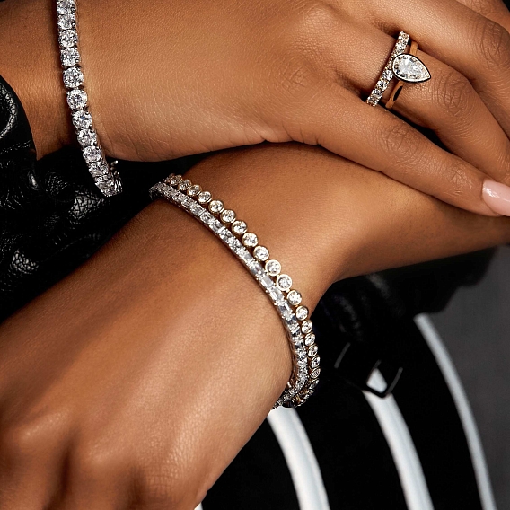 14K White Gold Emerald Tennis Bracelet 5 CTW