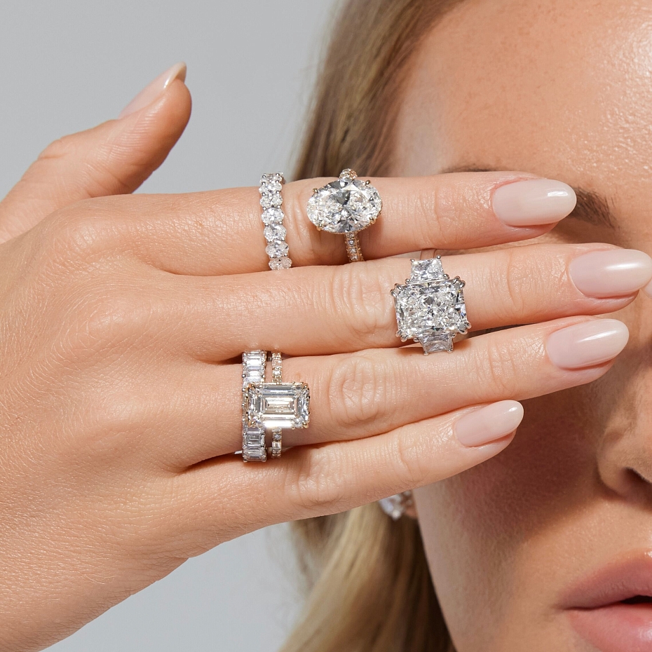 picture Emerald CUT ENGAGEMENT RING WITH baguettes